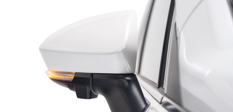 Gương xe gập mở tự động tích hợp đèn báo rẽ hỗ trợ người lái thuận tiện trong quá trình vận hành.